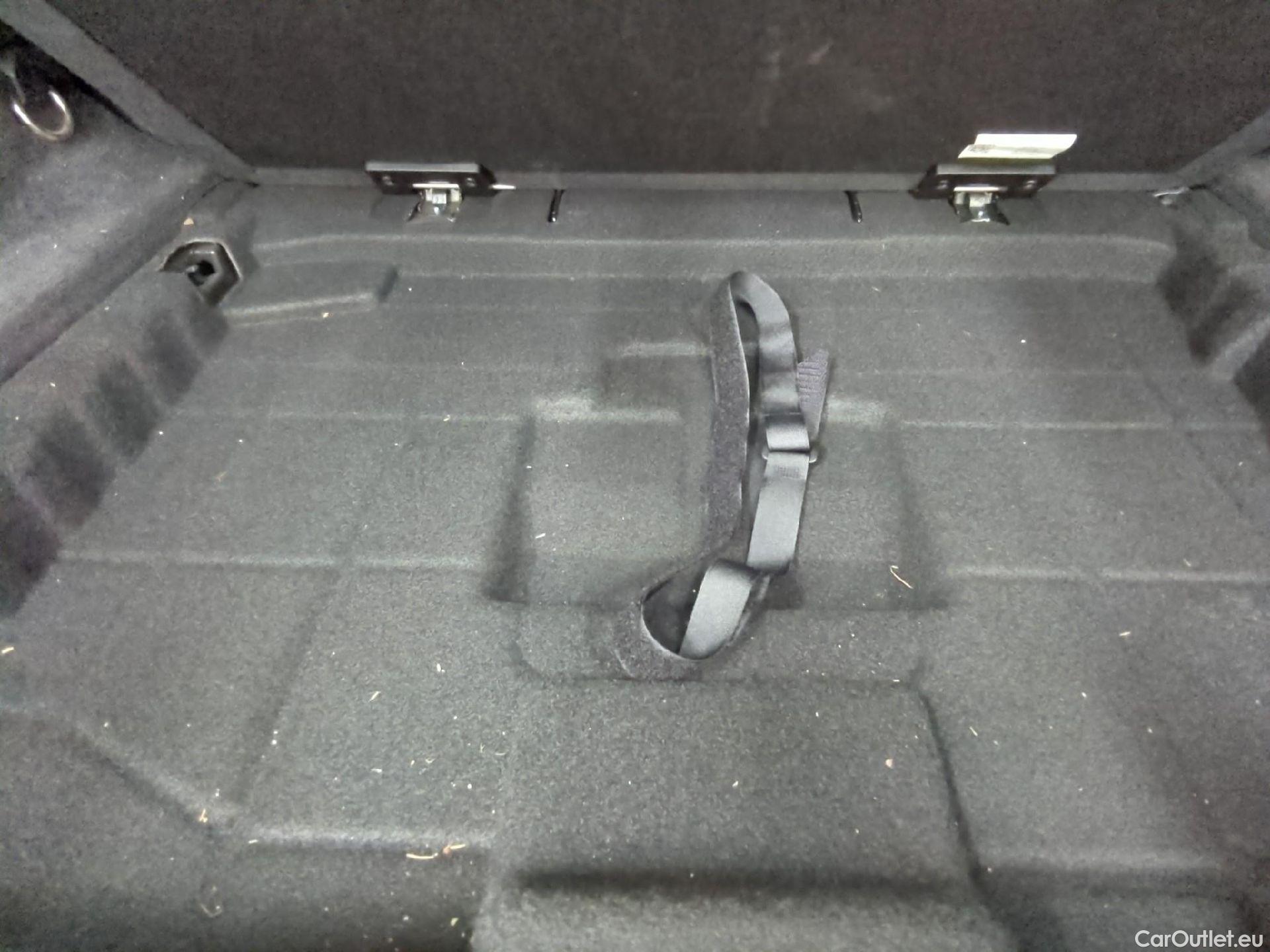  Bmw  Serie 3 Série 3 Touring 318 d Lounge 2.0 150CV BVA8 E6d #2