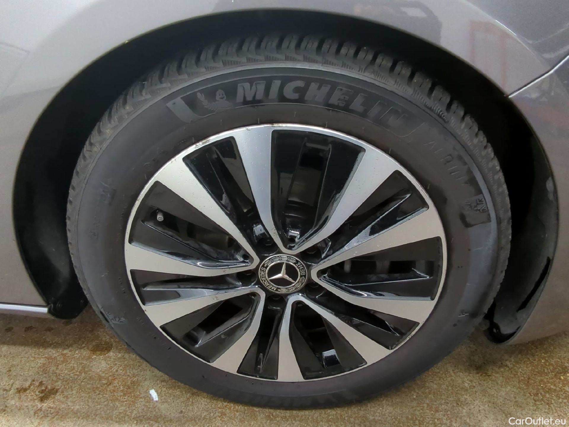  Mercedes  A-Klasse MERCEDES-BENZ Classe A Berline / 2018 / 4P / Berline A 200 d Business Line 8G-DCT #1