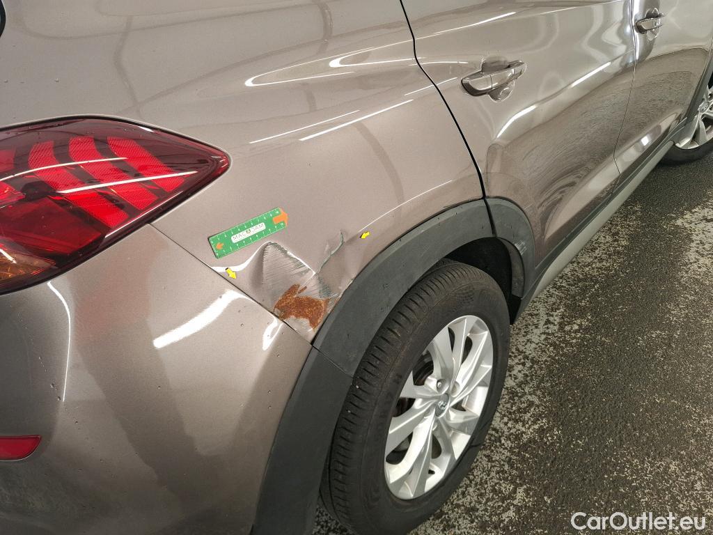  Hyundai  Tucson HYUNDAI  / 2018 / 5P / SUV 1.6 CRDI 115 HYBRID 48V CREATIVE #9