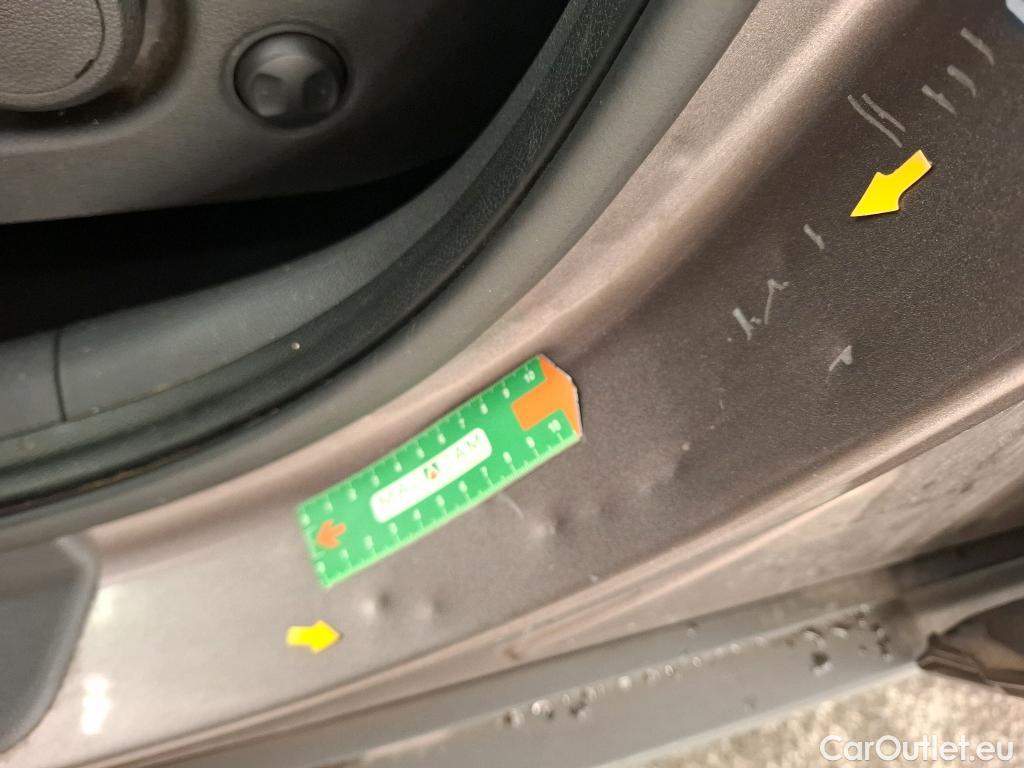  Hyundai  Tucson HYUNDAI  / 2018 / 5P / SUV 1.6 CRDI 115 HYBRID 48V CREATIVE #24