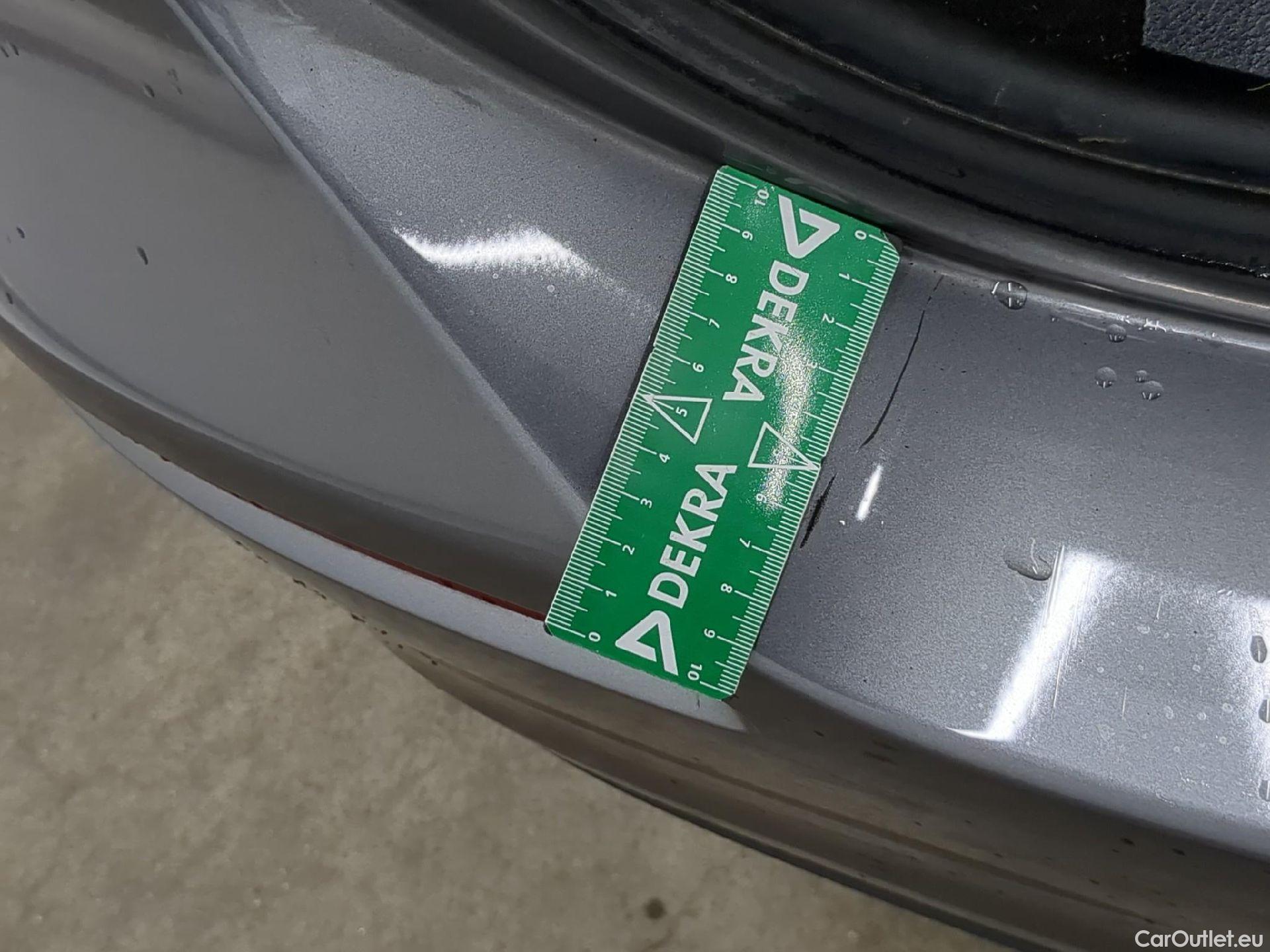  Mercedes  A-Klasse MERCEDES-BENZ Classe A Berline / 2018 / 4P / Berline A 200 d Business Line 8G-DCT #13