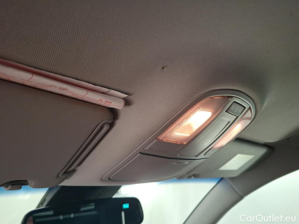  Hyundai  Tucson HYUNDAI  / 2018 / 5P / SUV 1.6 CRDI 115 HYBRID 48V CREATIVE #47