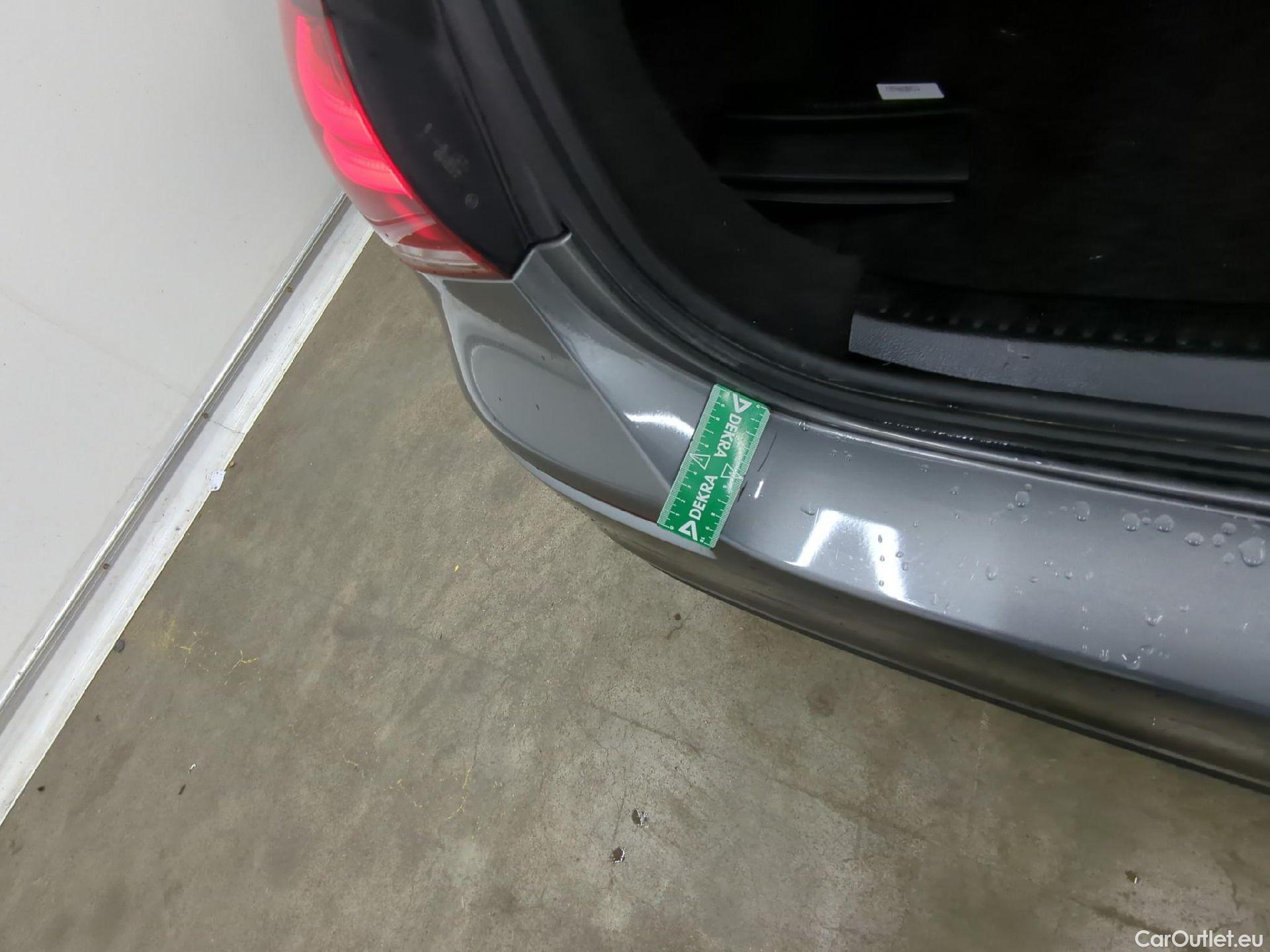  Mercedes  A-Klasse MERCEDES-BENZ Classe A Berline / 2018 / 4P / Berline A 200 d Business Line 8G-DCT #11