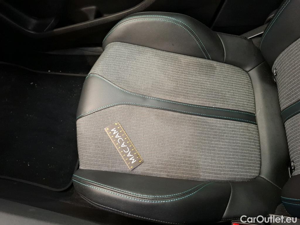  Peugeot  3008  Allure Pack 1.5 HDi 130CV BVA8 E6d #44