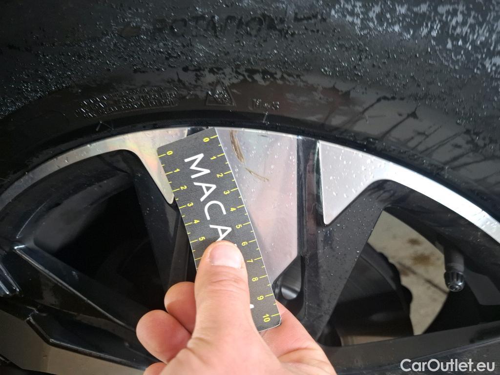  Peugeot  3008 PEUGEOT  / 2020 / 5P / SUV PureTech 180 S&S EAT8 GT Pack #23