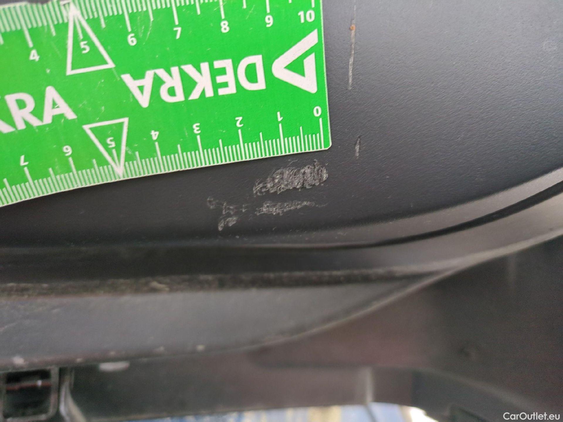  Peugeot  3008  Allure Pack 1.5 HDi 130CV BVM6 E6d #29