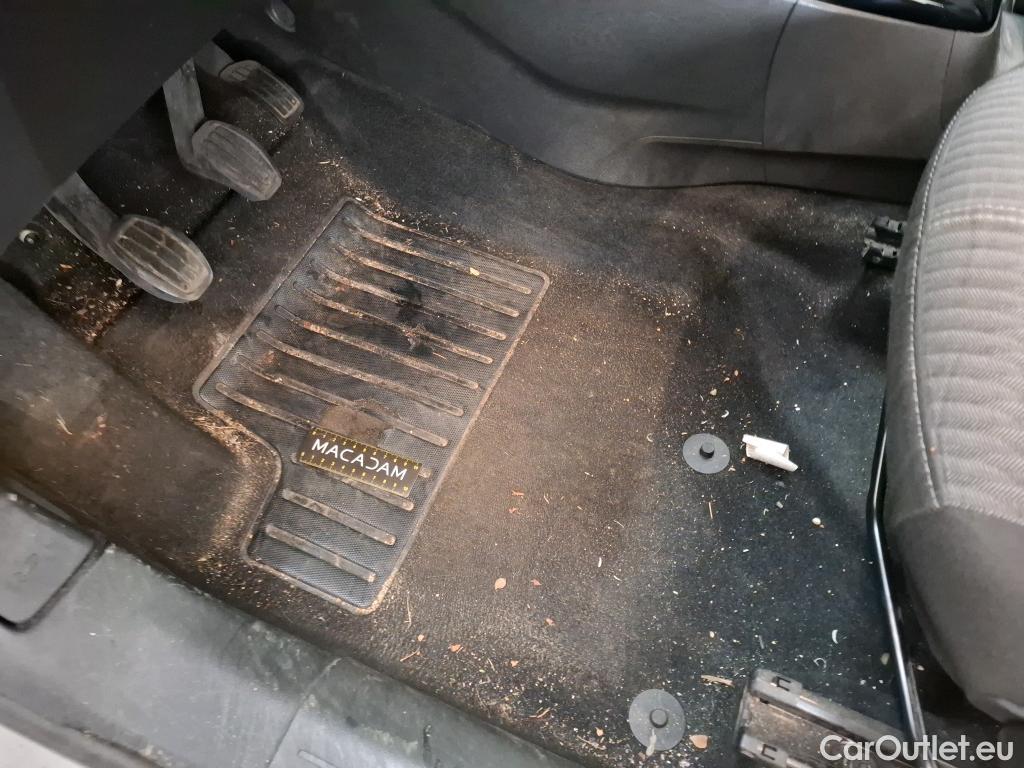  Opel  Corsa  F Elegance Business 1.2 75CV BVM5 E6d #8