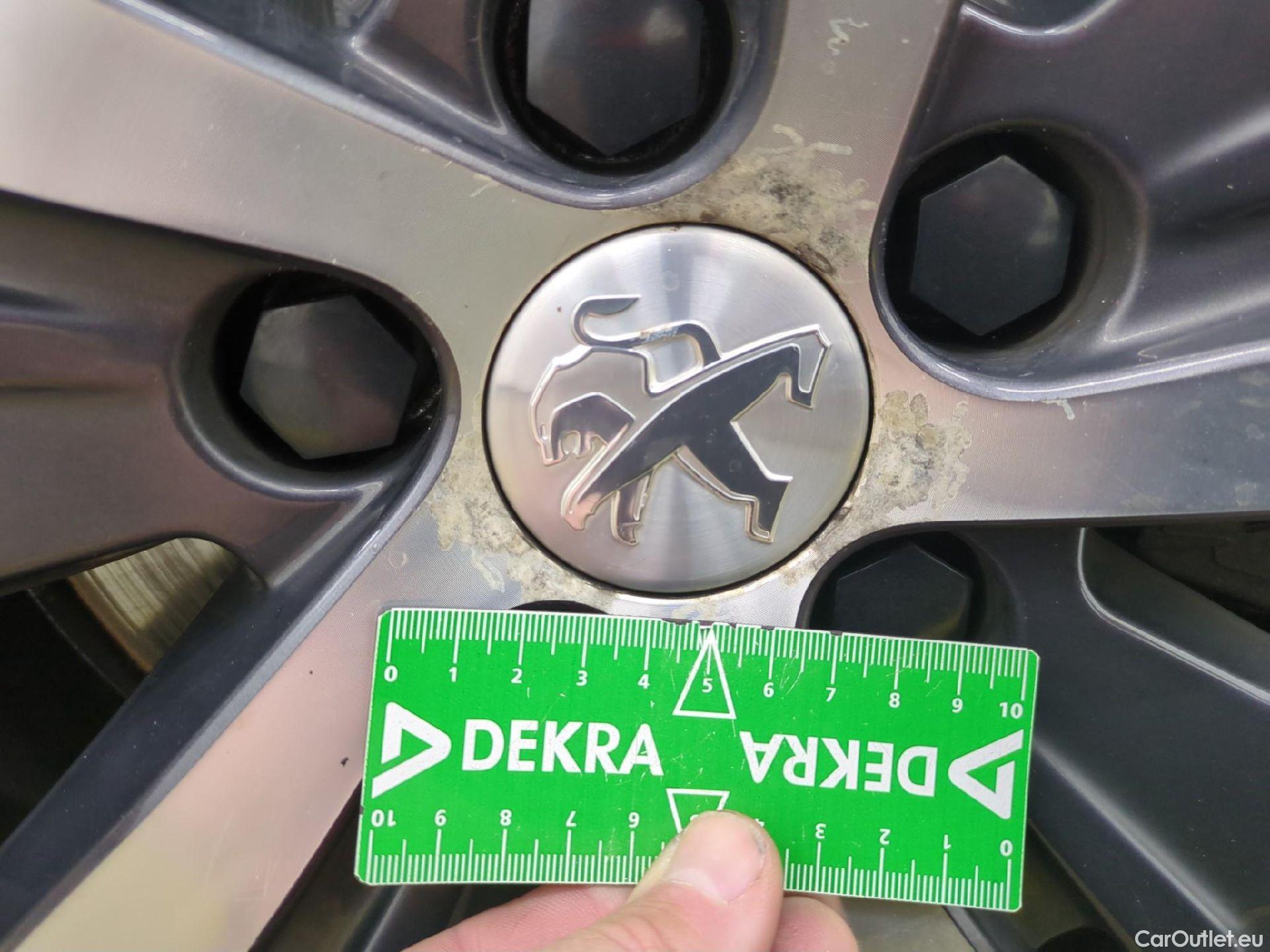  Peugeot  3008  Allure Pack 1.5 HDi 130CV BVM6 E6d #20