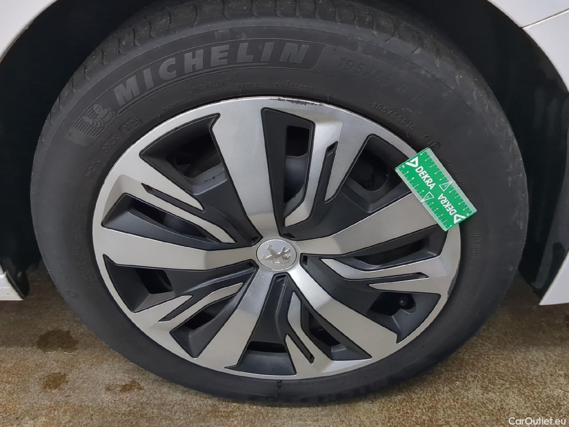  Peugeot  208  Active Pack 1.5 HDi 100CV BVM6 E6d #1