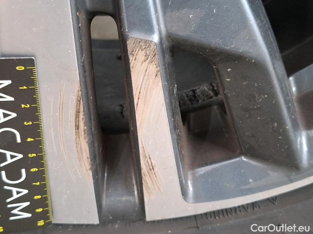  Peugeot  3008  Allure Pack 1.5 HDi 130CV BVA8 E6d #30