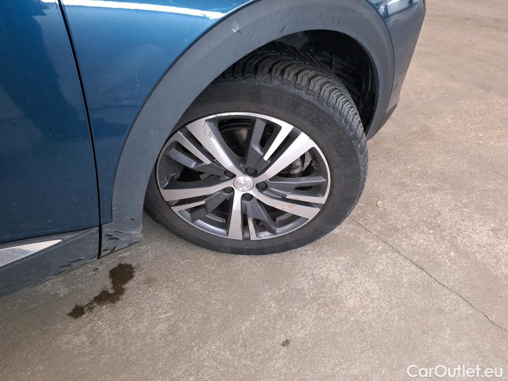  Peugeot  3008  Allure Pack 1.5 HDi 130CV BVA8 E6d #25