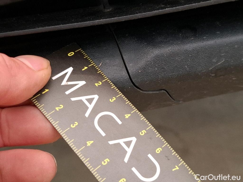  Peugeot  3008  Allure Pack 1.5 HDi 130CV BVA8 E6d #51