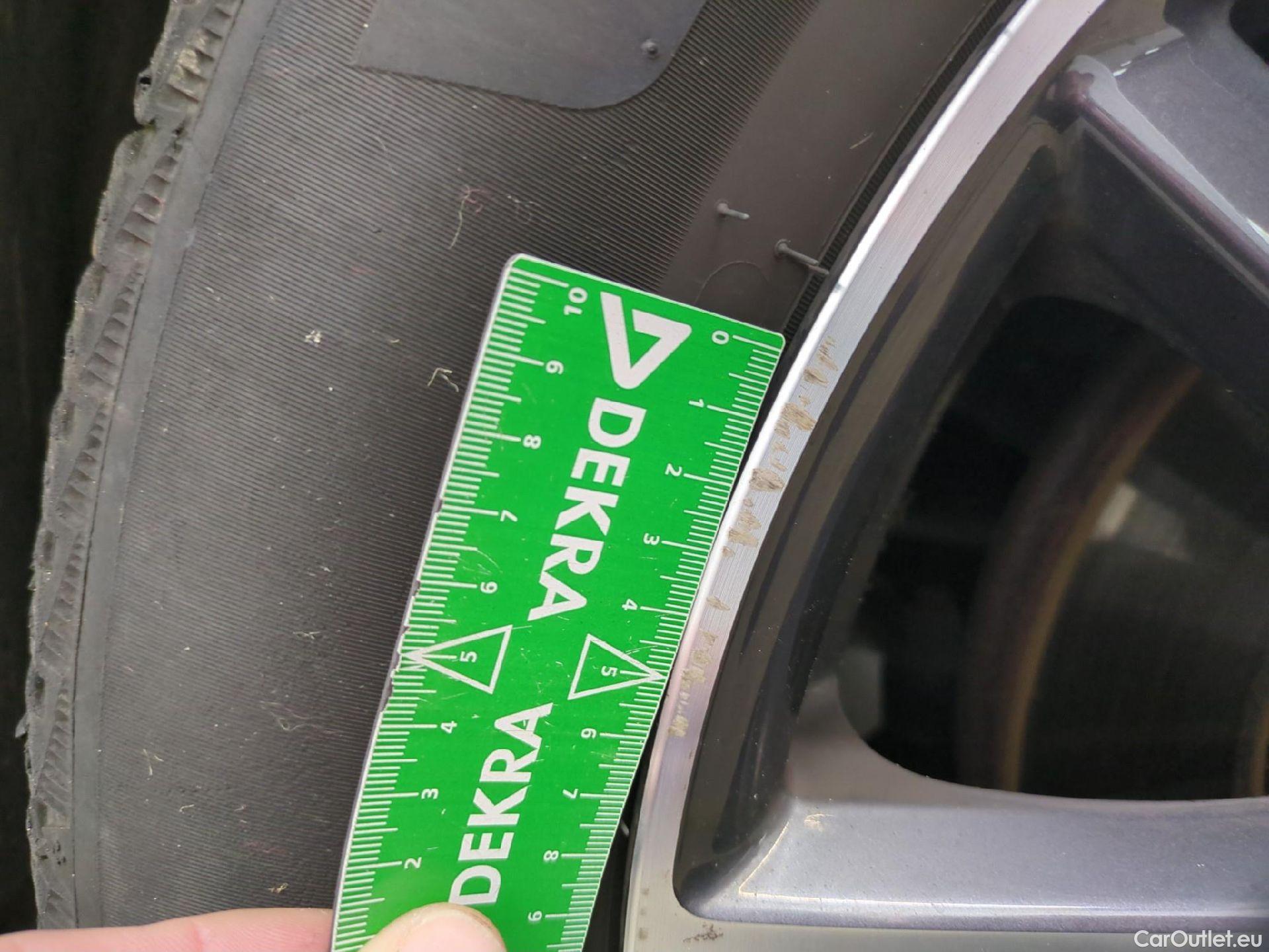  Peugeot  3008  Allure Pack 1.5 HDi 130CV BVM6 E6d #43