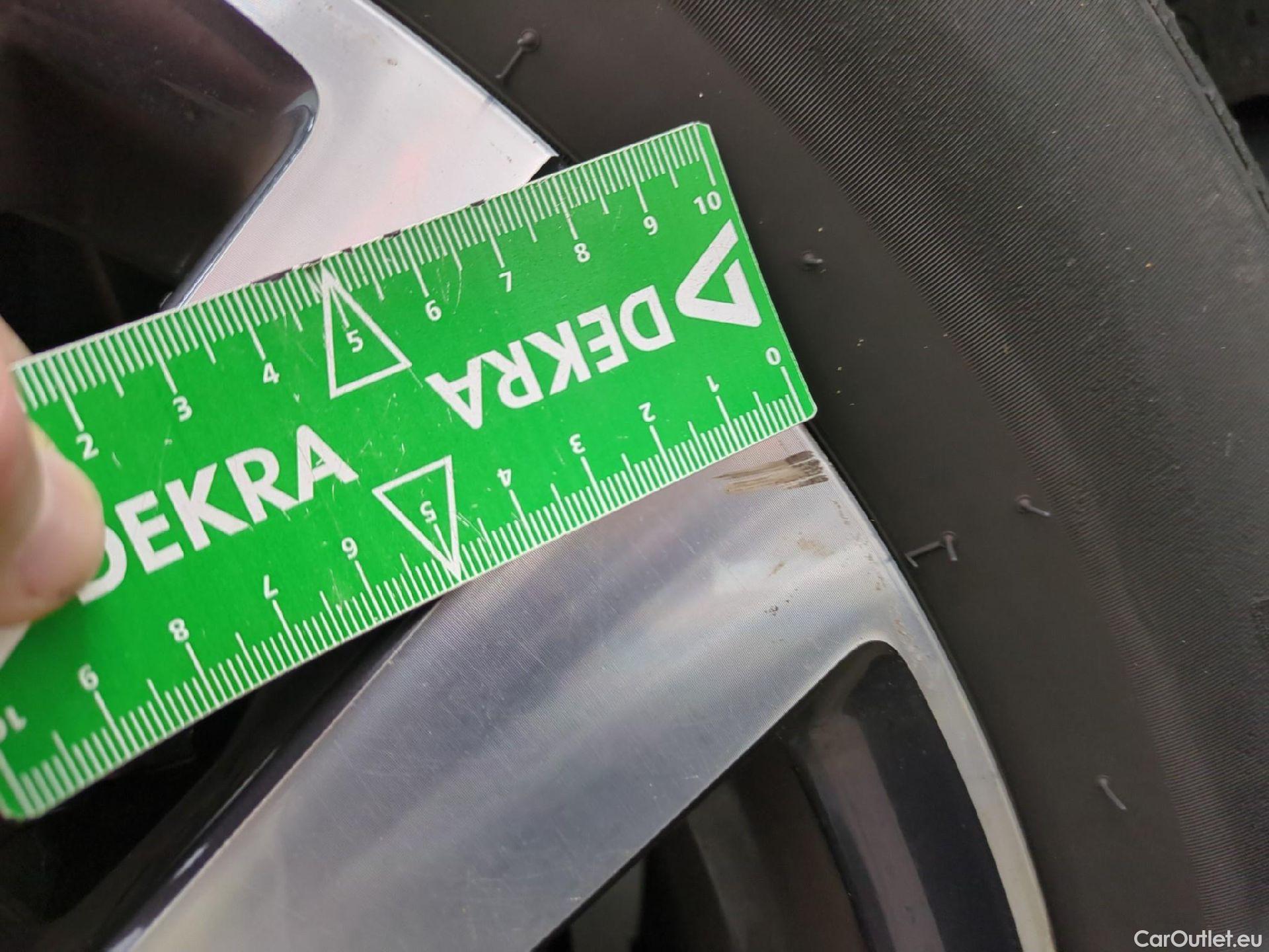  Peugeot  3008  Allure Pack 1.5 HDi 130CV BVM6 E6d #42