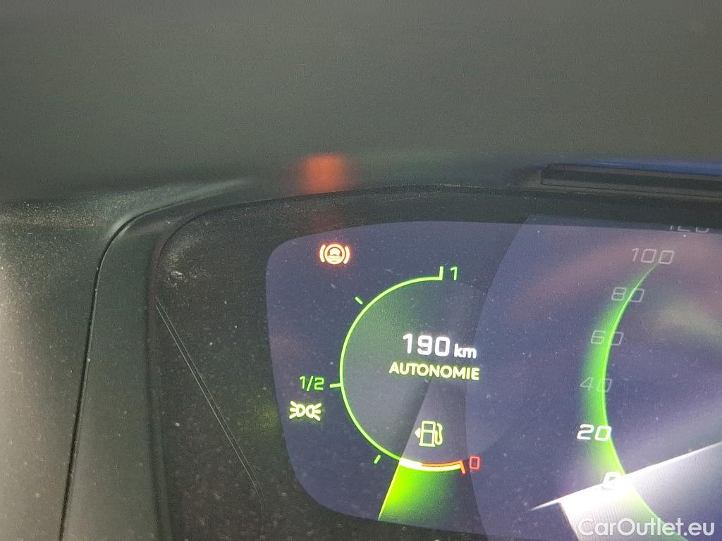  Peugeot  2008  Allure Business 1.5 HDi 130CV BVA8 E6d #3