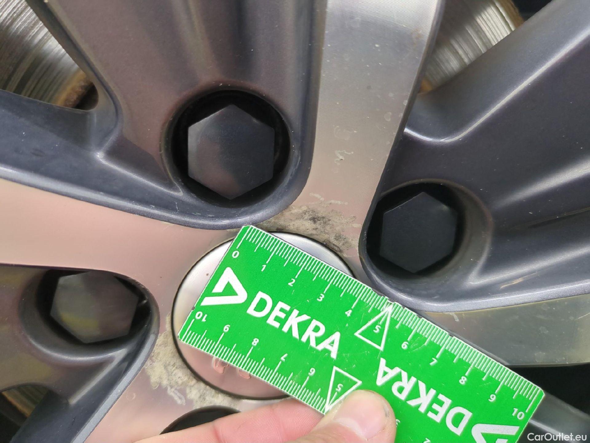  Peugeot  3008  Allure Pack 1.5 HDi 130CV BVM6 E6d #23