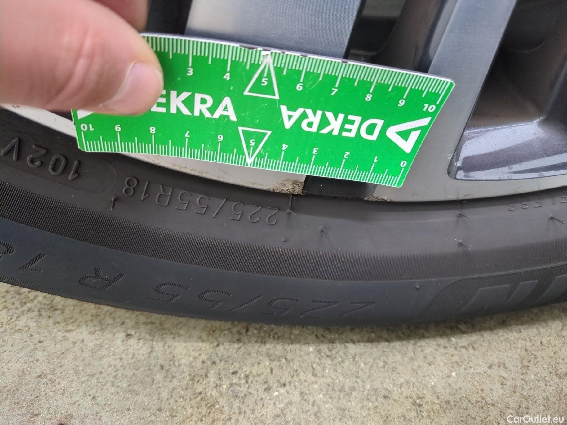  Peugeot  3008  Allure Pack 1.5 HDi 130CV BVM6 E6d #40