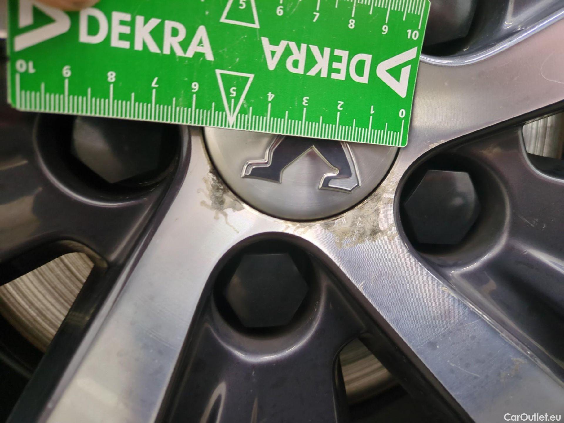  Peugeot  3008  Allure Pack 1.5 HDi 130CV BVM6 E6d #38