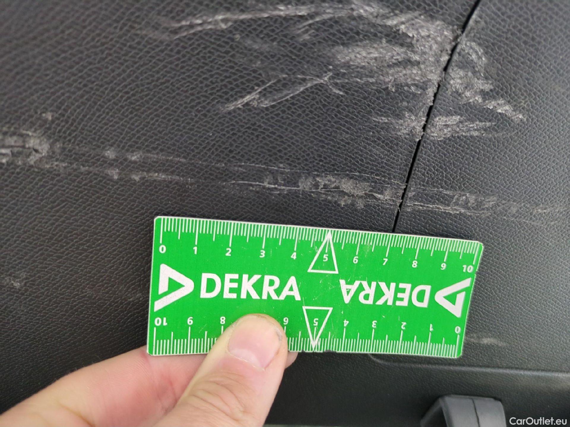  Peugeot  3008  Allure Pack 1.5 HDi 130CV BVM6 E6d #27