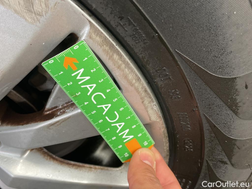  Peugeot  3008  Active Pack 1.5 HDi 130CV BVA8 E6d #9