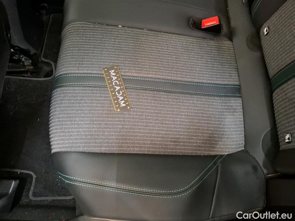  Peugeot  3008  Allure Pack 1.5 HDi 130CV BVA8 E6d #42