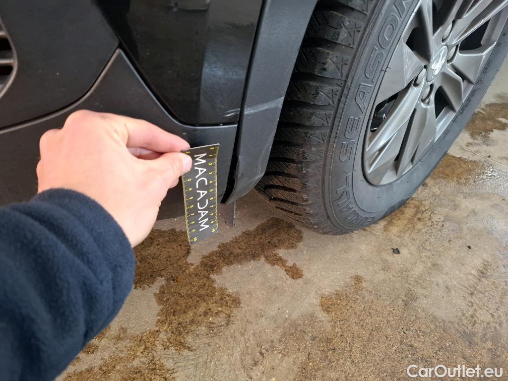  Peugeot  2008  Active Pack 1.5 HDi 110CV BVM6 E6d #24