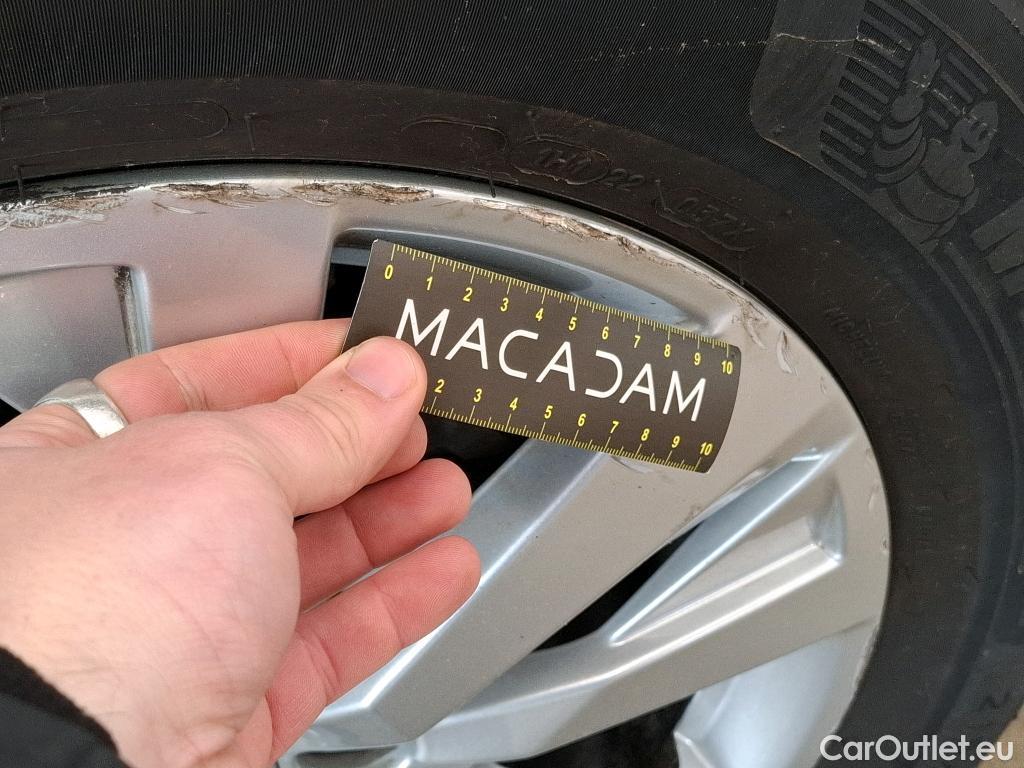  Peugeot  3008  Active Pack 1.5 HDi 130CV BVA8 E6d #27