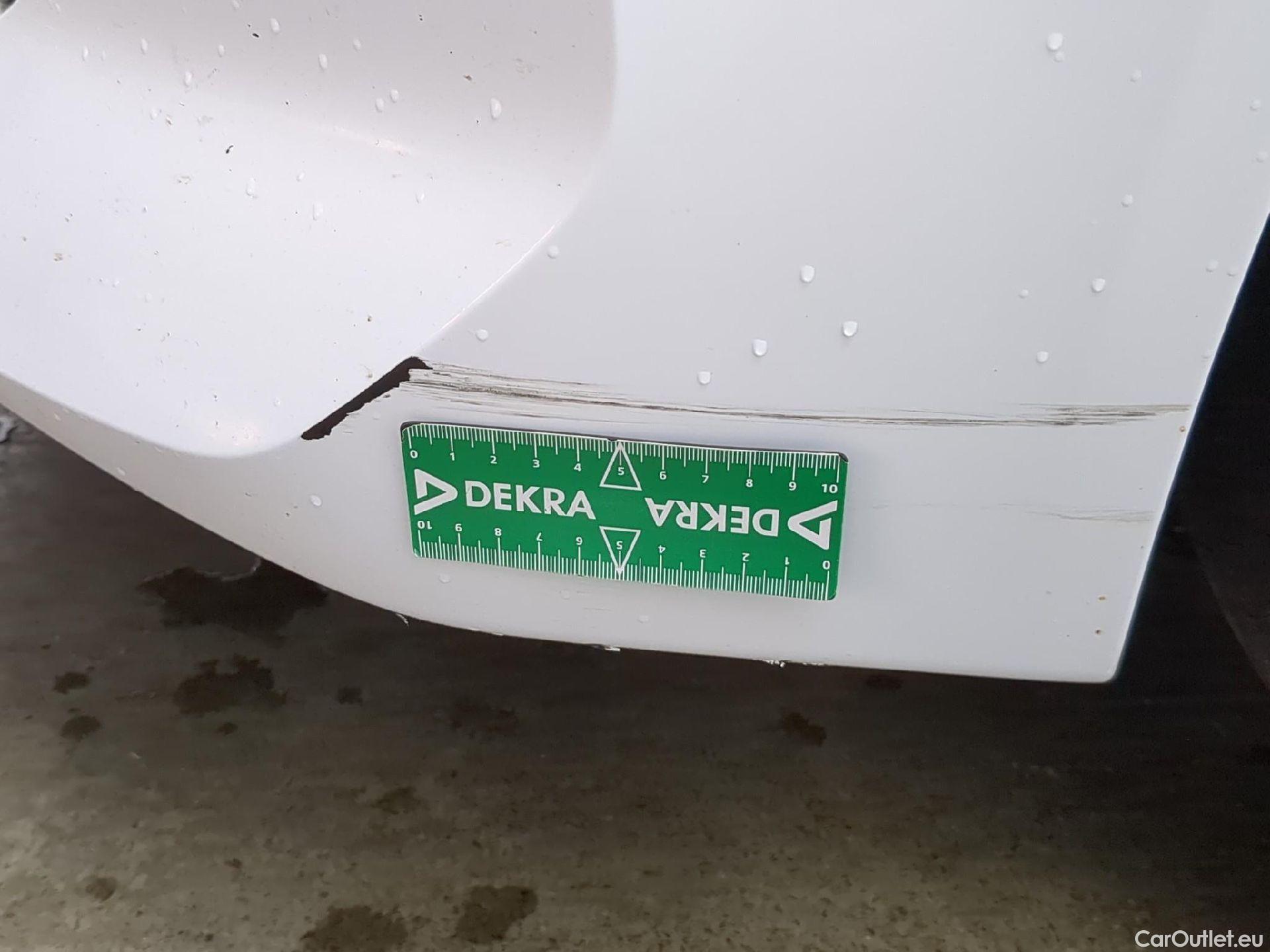  Peugeot  208  Active Pack 1.5 HDi 100CV BVM6 E6d #17