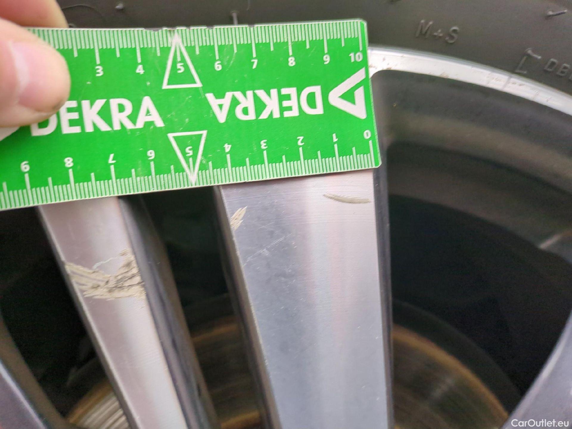  Peugeot  3008  Allure Pack 1.5 HDi 130CV BVM6 E6d #34