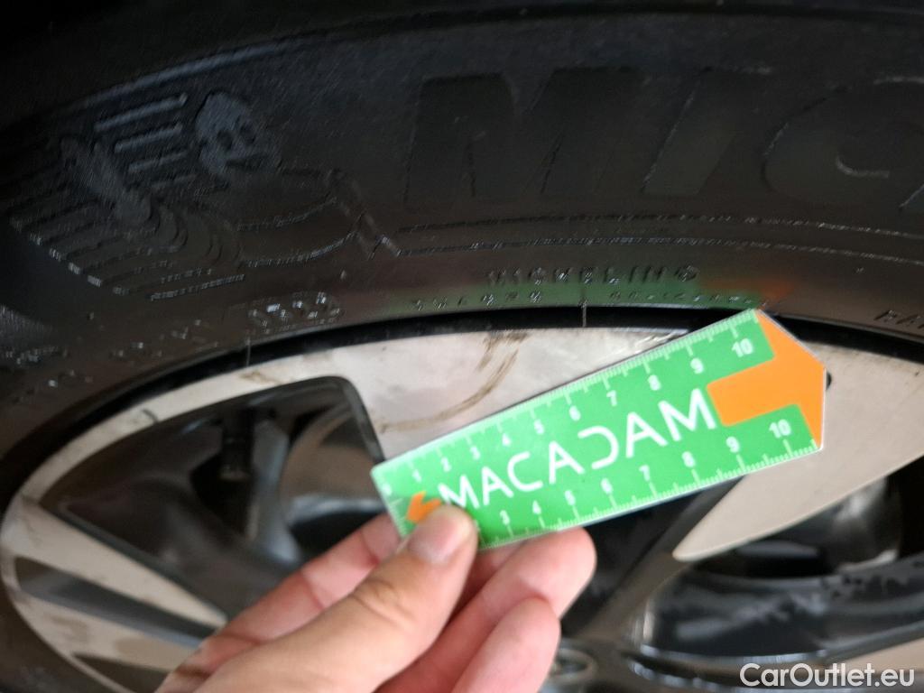  Opel   Grandland X Grandland X Elegance Business 1.5 130CV BVA8 E6d #19