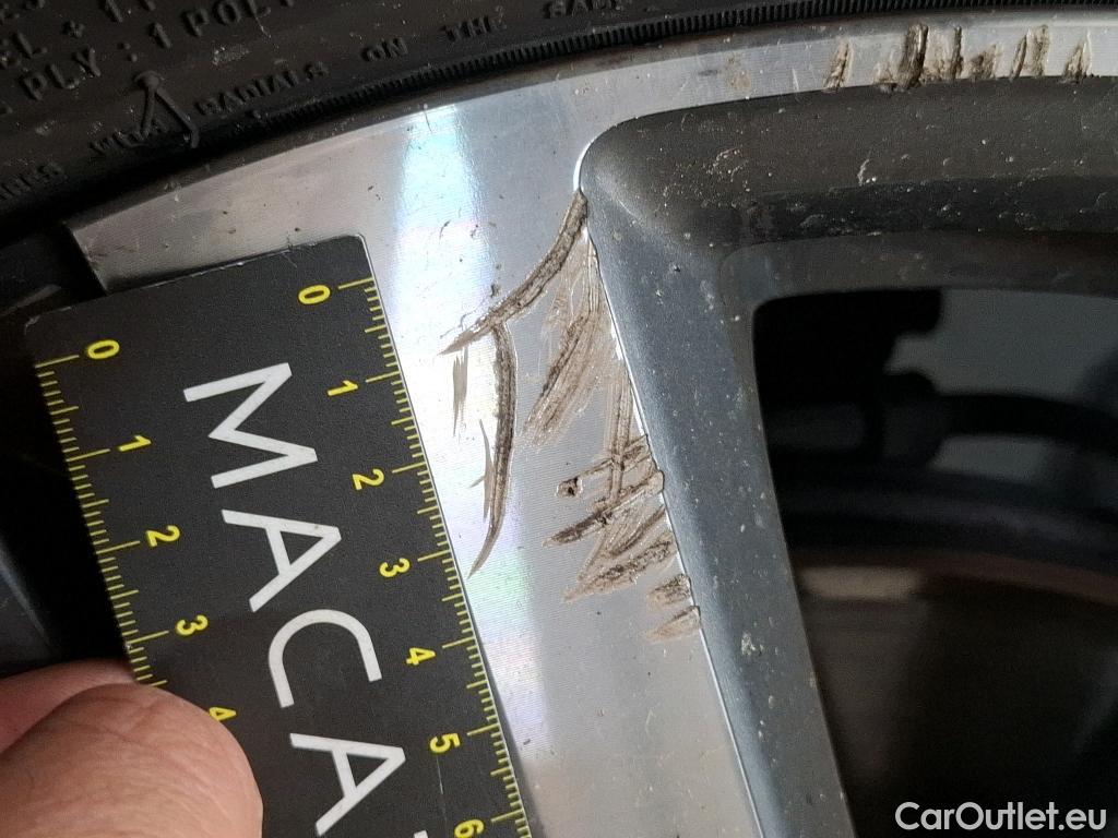  Peugeot  3008  Allure Pack 1.5 HDi 130CV BVA8 E6d #27