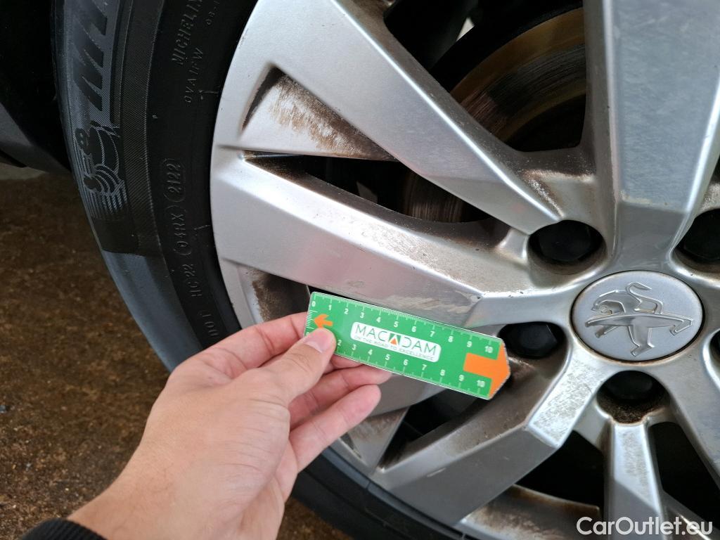  Peugeot  5008  Active Business 1.5 HDi 130CV BVA8 E6d #26