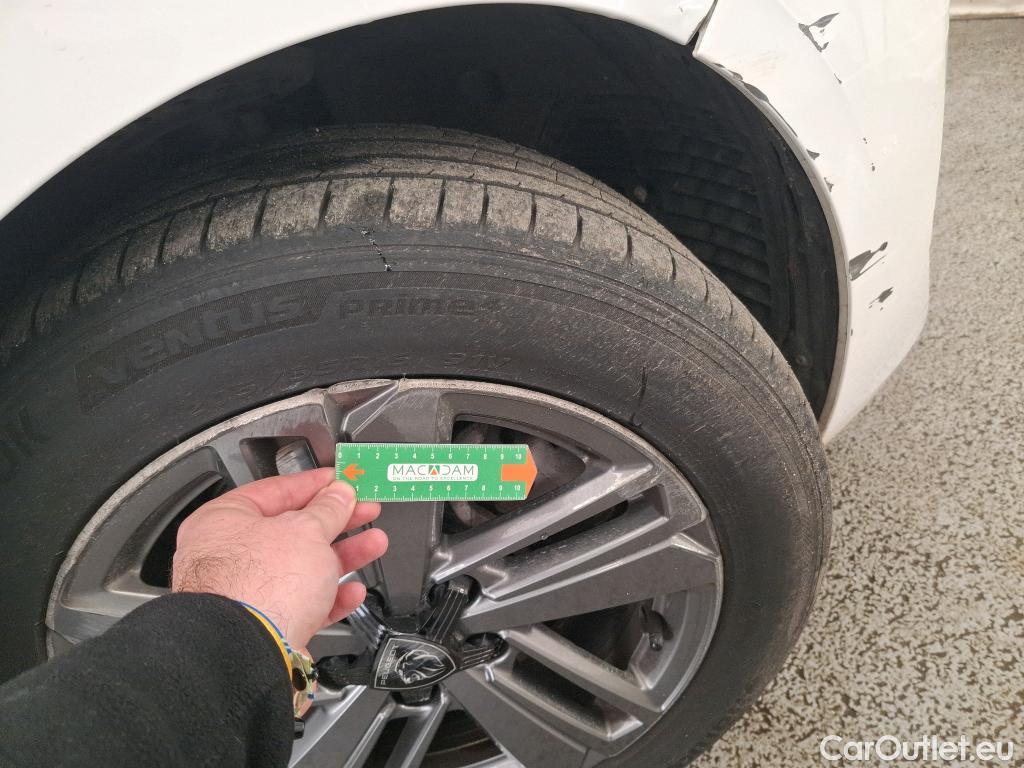  Peugeot  308  Active Pack 1.5 HDi 130CV BVA8 E6d #48