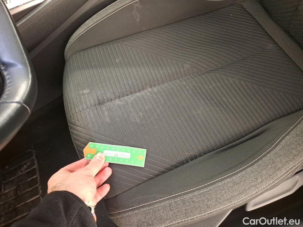  Peugeot  308  Active Pack 1.5 HDi 130CV BVA8 E6d #62