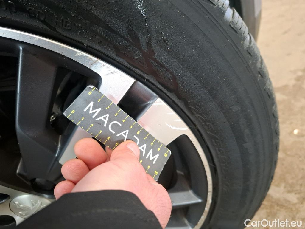  Peugeot  5008  Allure 1.5 HDi 130CV BVA8 7 Sieges E6d #24