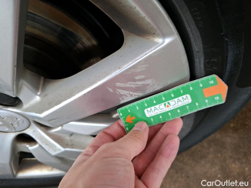  Peugeot  5008  Active Business 1.5 HDi 130CV BVA8 E6d #19