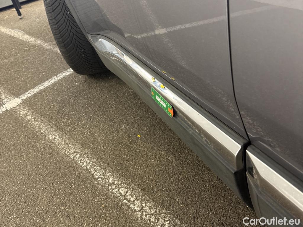  Peugeot  5008  Allure 1.5 HDi 130CV BVA8 7 Sieges E6d #1