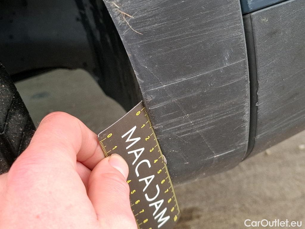  Peugeot  3008  Allure Pack 1.5 HDi 130CV BVA8 E6d #76