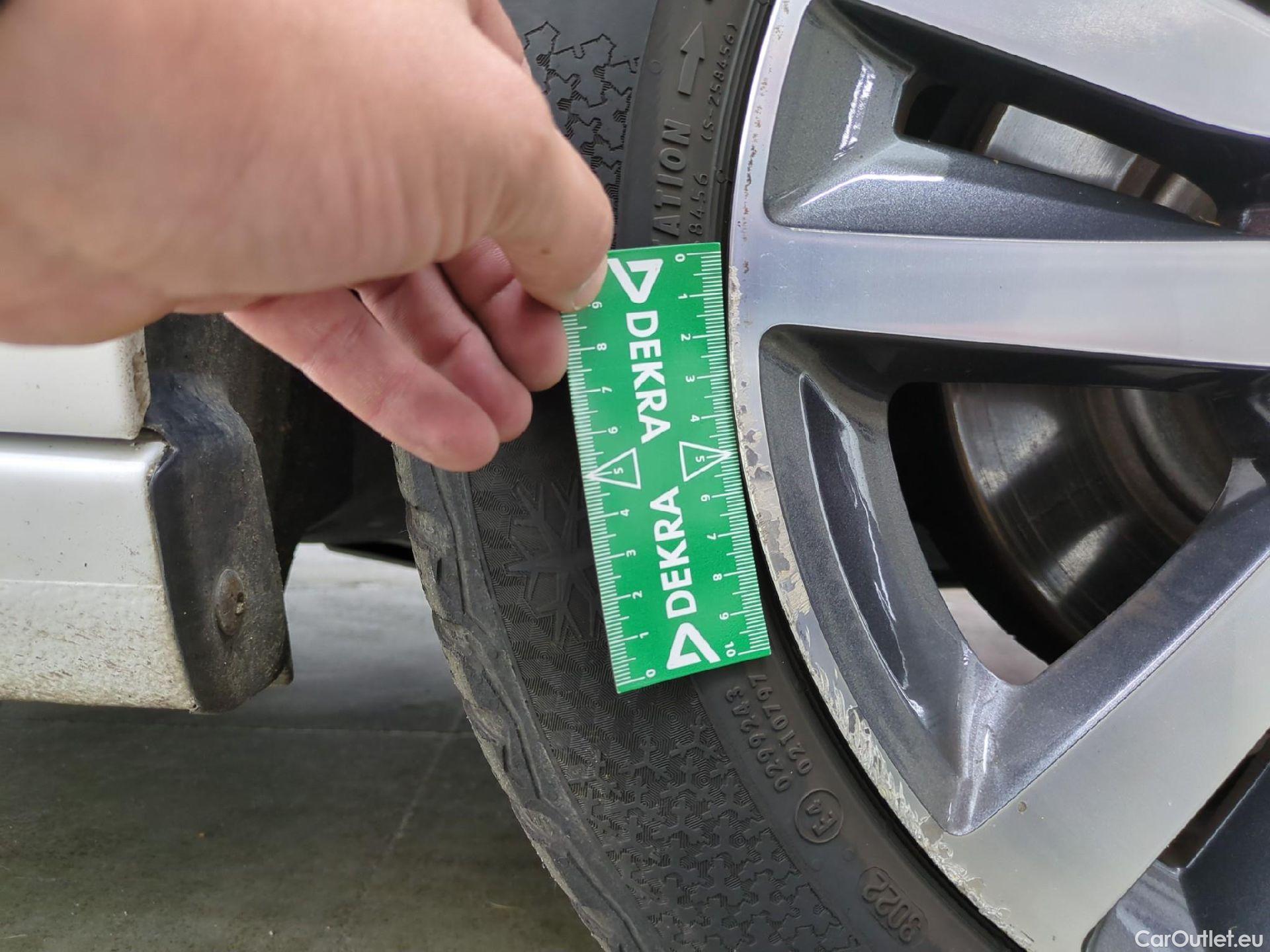  Peugeot  308  Allure 1.5 HDi 130CV BVM6 E6d #13