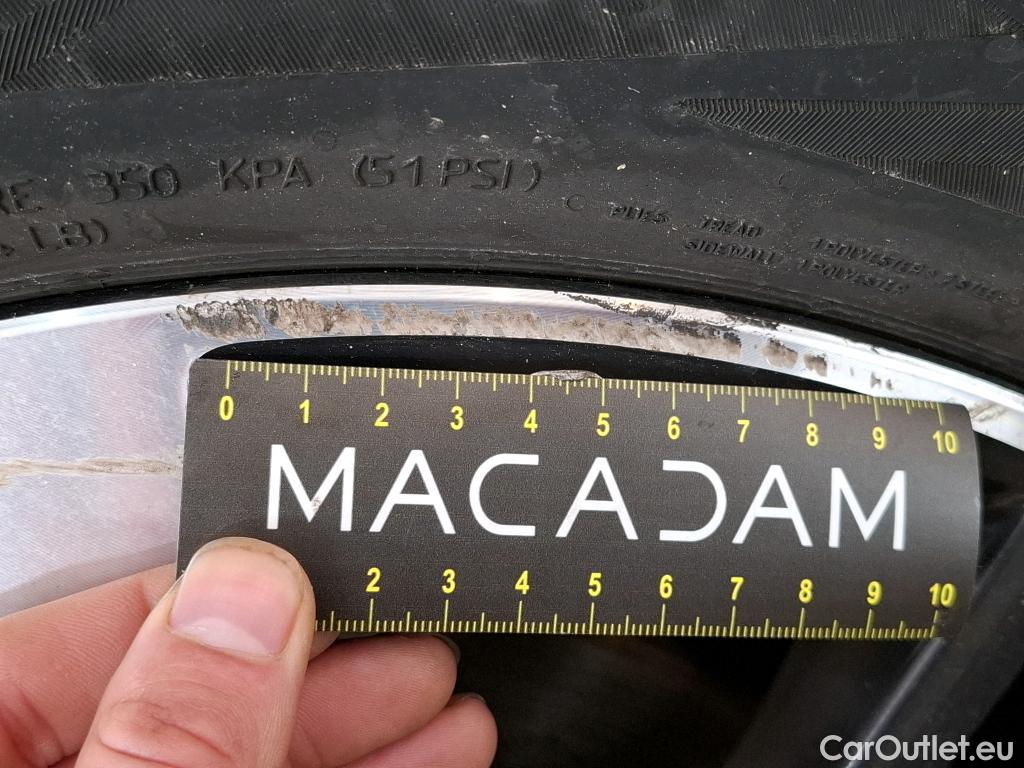  Peugeot  3008  Allure Pack 1.5 HDi 130CV BVA8 E6d #93