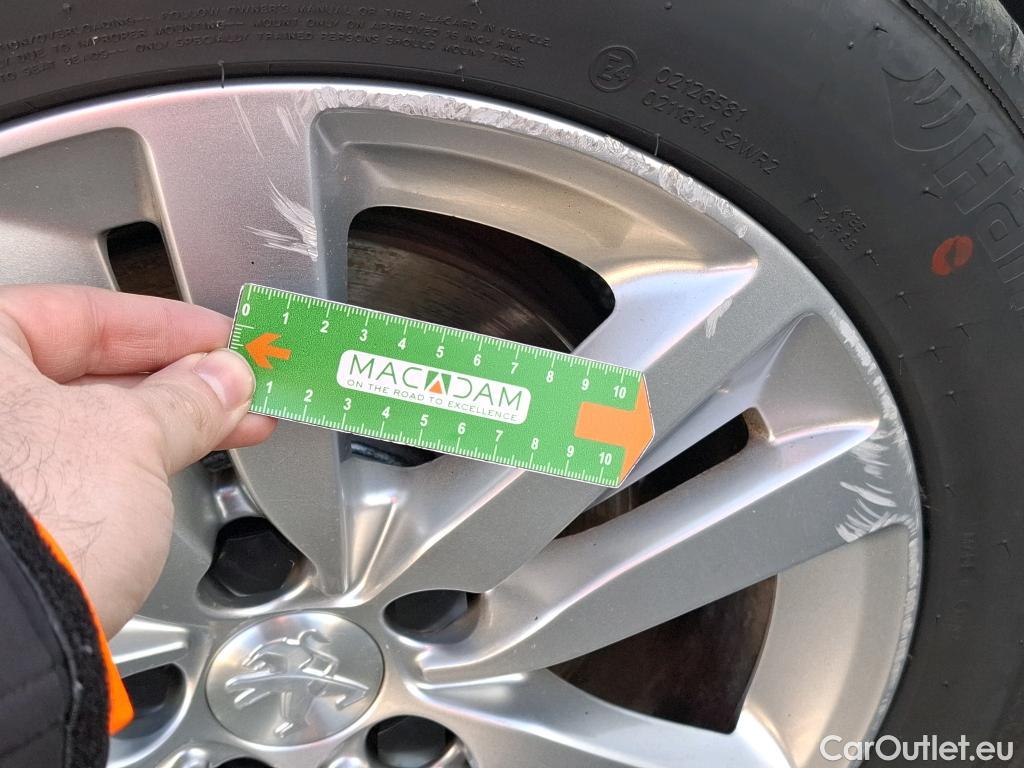  Peugeot  308  SW Active Business 1.5 HDi 130CV BVA8 E6d #19