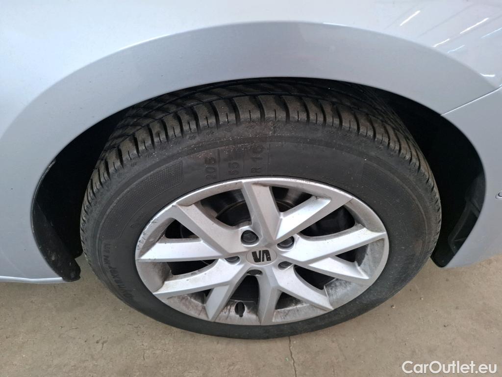  Seat  Leon SEAT  Sportstourer / 2020 / 5P / Break 2.0 TDI 150 DSG S&S Style Business #11