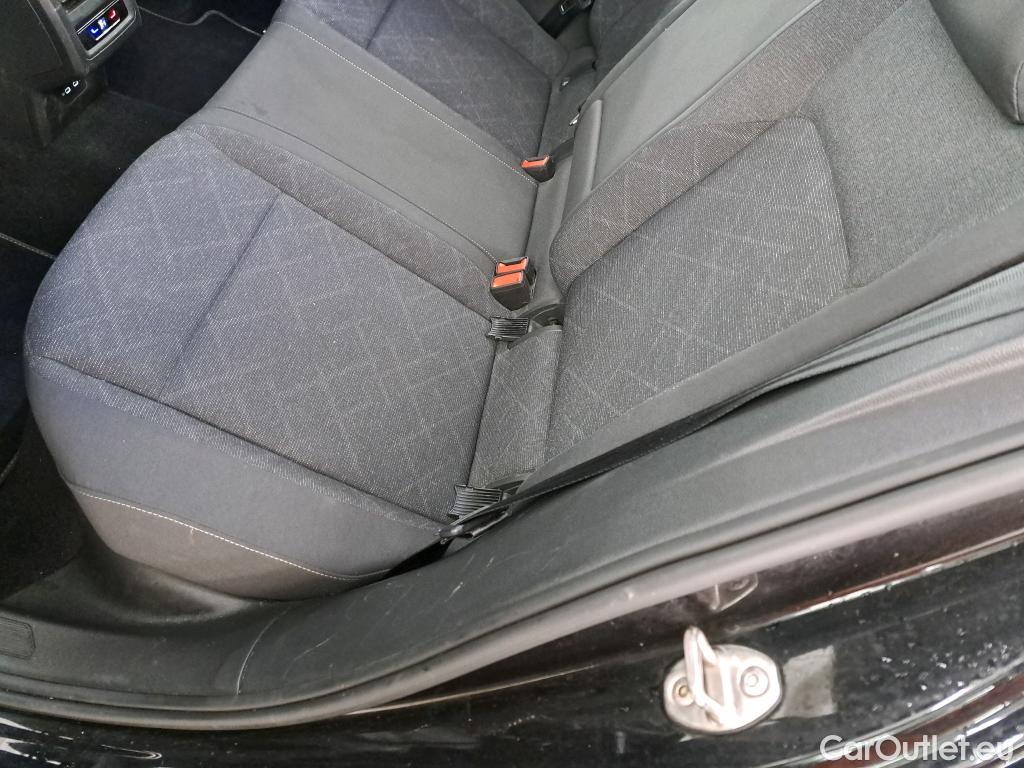  Volkswagen  Golf  VOLKSWAGEN / 2020 / 5P / Berline 2.0 TDI SCR 115 DSG7 Life Busi #16