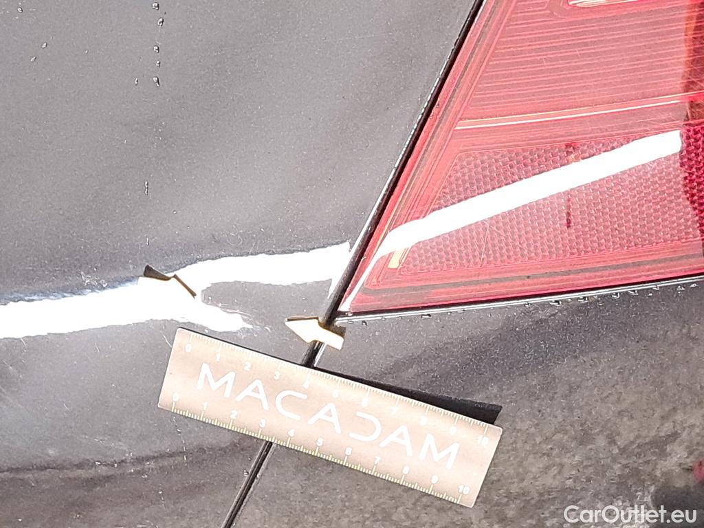  Volkswagen  Golf  VOLKSWAGEN / 2020 / 5P / Berline 2.0 TDI SCR 115 DSG7 Life Busi #19