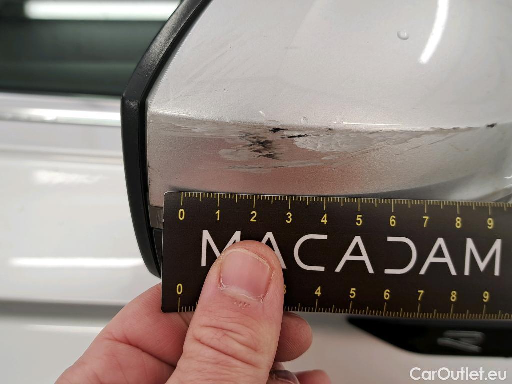  Volkswagen  Tiguan VOLKSWAGEN  / 2020 / 5P / SUV 2.0 TDI 150 DSG7 R-Line #27