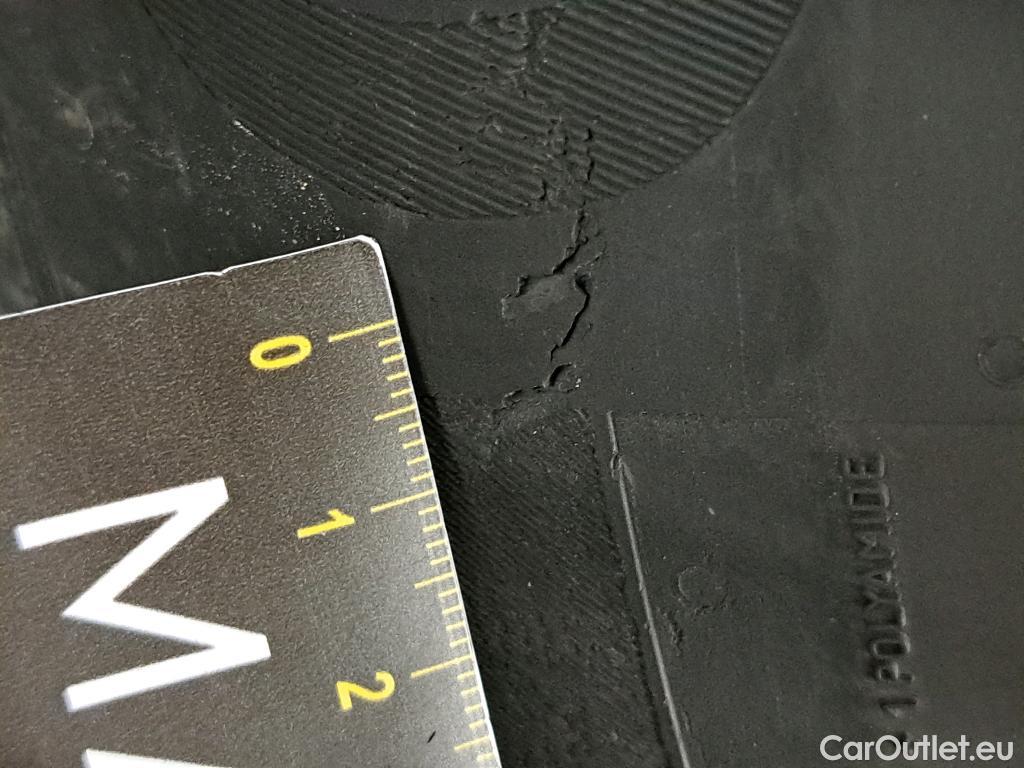  Volkswagen  Tiguan VOLKSWAGEN  / 2020 / 5P / SUV 2.0 TDI 150 DSG7 R-Line #4