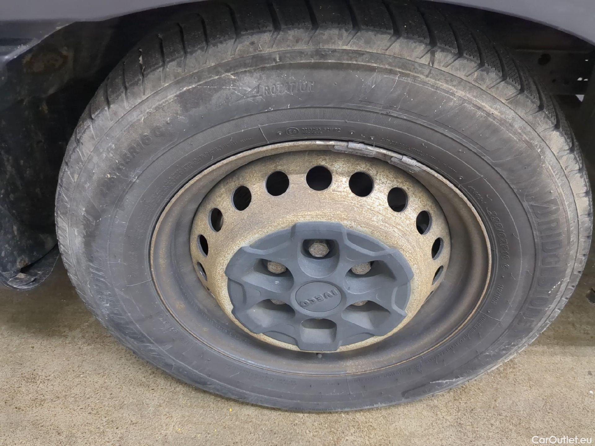  Iveco  Daily IVECO  VU 4p Fourgon 2.3 35S16 V11 H2 3520 #2