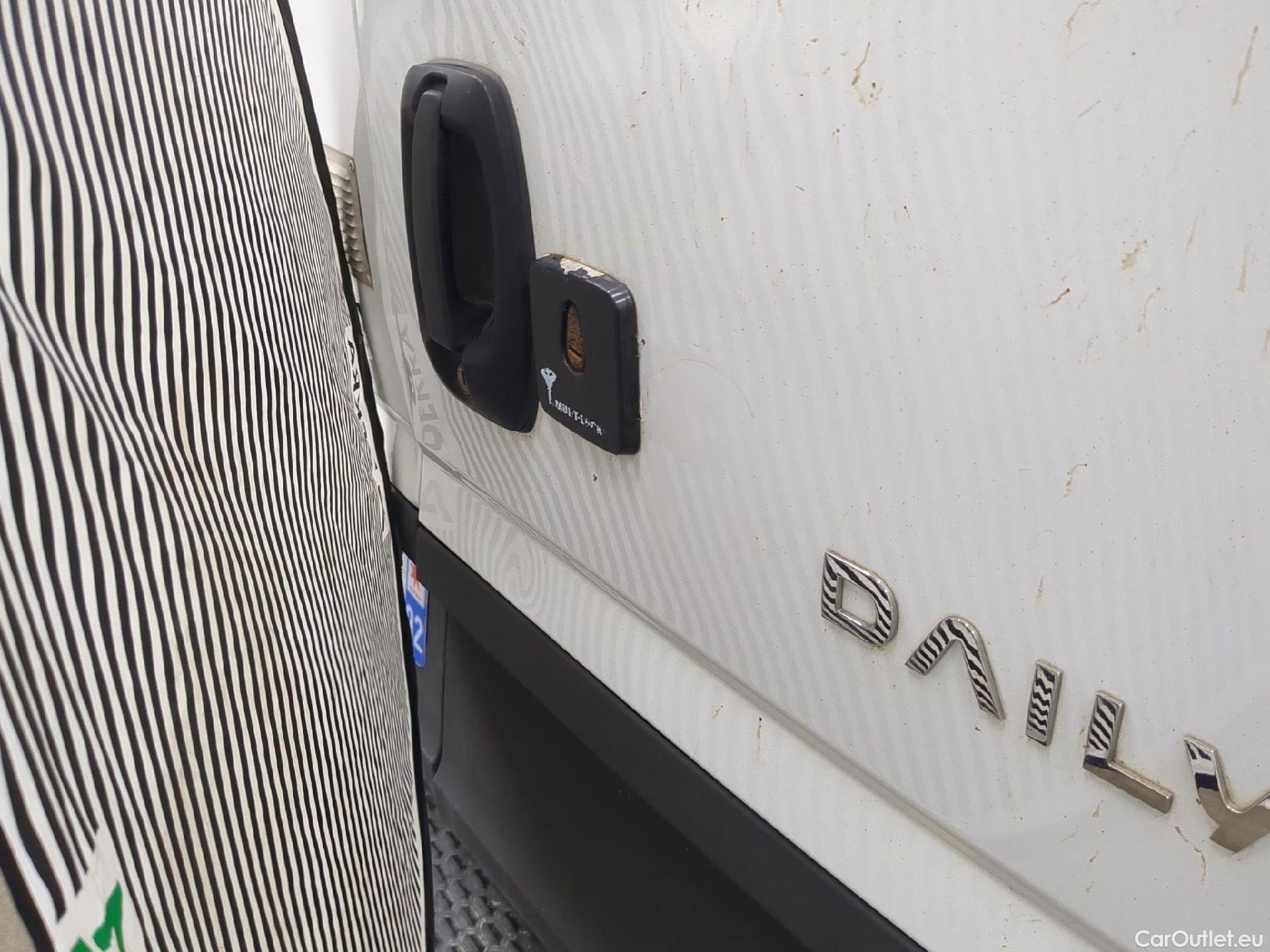  Iveco  Daily IVECO  VU 4p Fourgon 2.3 35S16 V11 H2 3520 #40