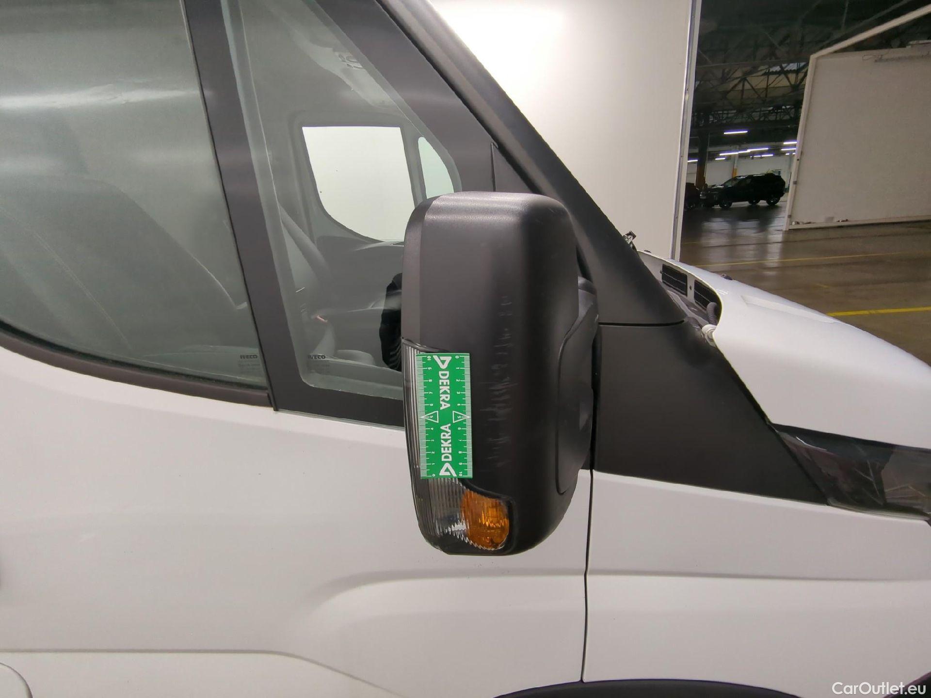  Iveco  Daily IVECO  VU 4p Fourgon 2.3 35S16 V11 H2 3520 #15