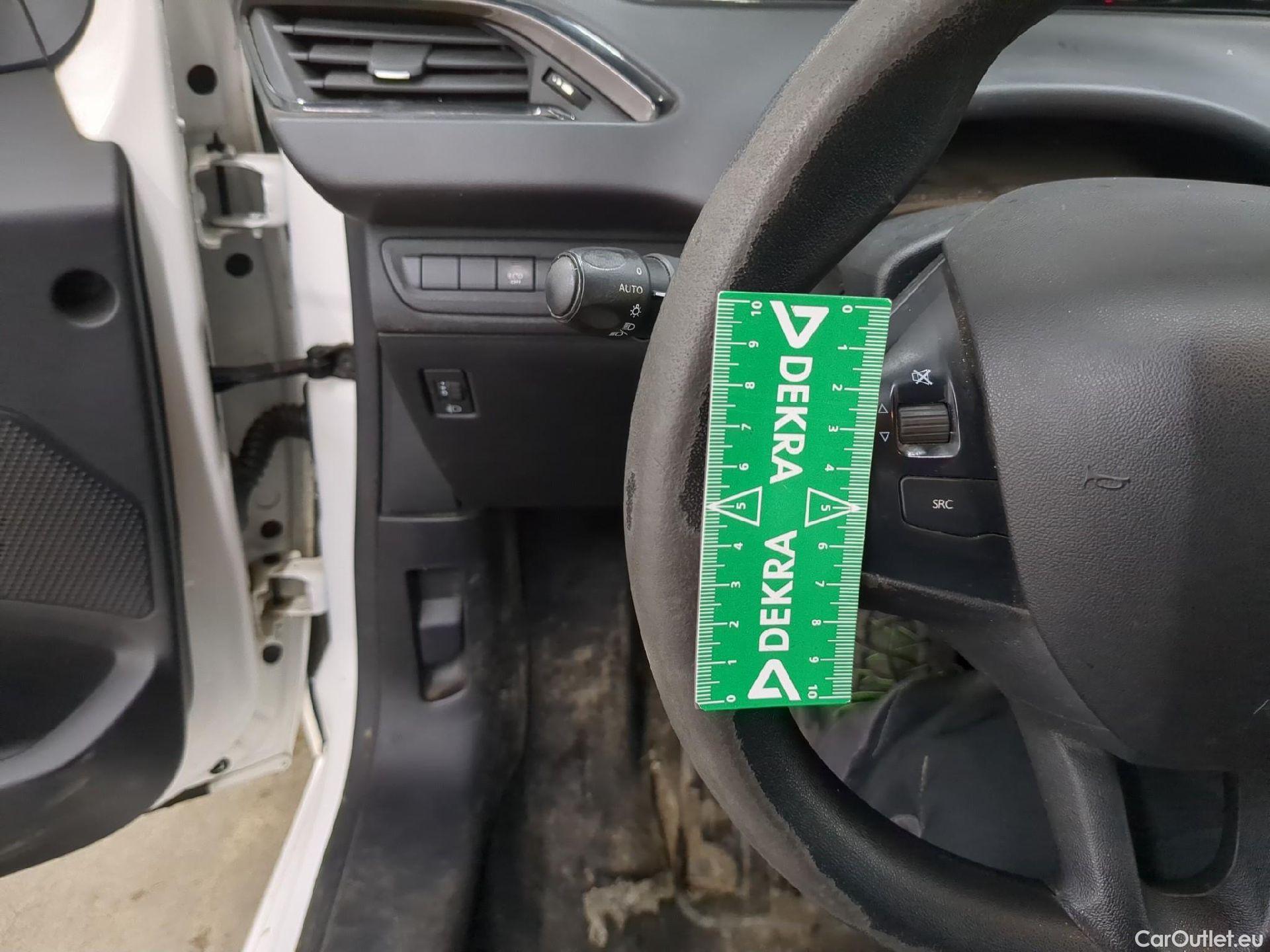  Peugeot  208  Affaire Premium Pack 1.5 HDi 100CV BVM5 E6dT #4